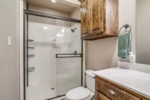 6270 Woodard Ave, Cleburne, TX 76033 - Photo 17