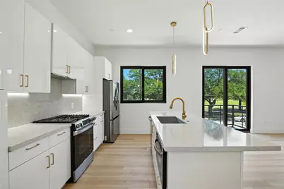 1425 N Garrett Avenue #110, Dallas, TX 75206 - Photo 9