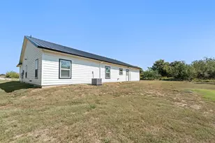 2480 County Rd 312, Cleburne, TX 76031 - Photo 23