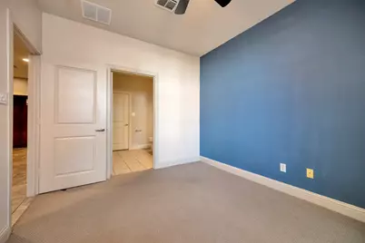 614 E 1st Street, Fort Worth, TX 76102 - Photo 7