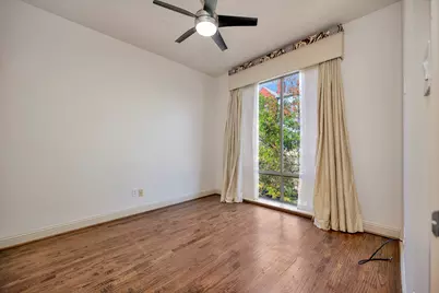 614 E 1st Street, Fort Worth, TX 76102 - Photo 23