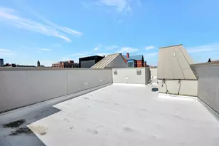 614 E 1st St, Fort Worth, TX 76102 - Photo 33