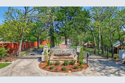 116 Oak Hills Drive, Pottsboro, TX 75076 - Photo 1