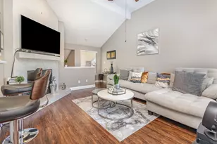 2926 Hunters Point Ln, Carrollton, TX 75007 - Photo 5