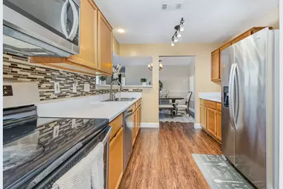 2926 Hunters Point Lane, Carrollton, TX 75007 - Photo 9