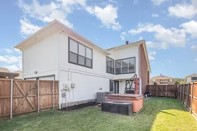 2926 Hunters Point Lane, Carrollton, TX 75007 - Photo 17