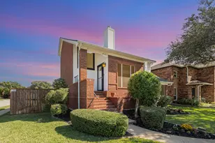 2926 Hunters Point Ln, Carrollton, TX 75007 - Photo 1