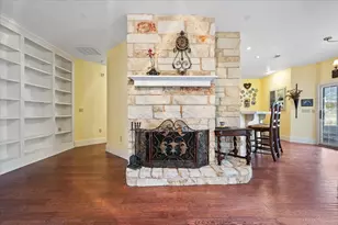 915 Live Oak Cir, Hico, TX 76457 - Photo 13