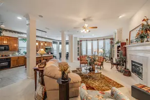 2404 Aramic Ct, Arlington, TX 76001 - Photo 9