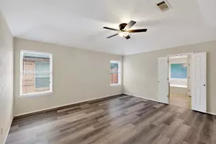 729 Ridgehill Dr, Burleson, TX 76028 - Photo 17