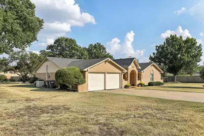6667 Silver Saddle Road, Fort Worth, TX 76126 - Photo 3