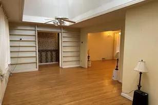 901 Saturn Springs Dr, Garland, TX 75041 - Photo 5