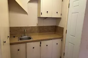 901 Saturn Springs Dr, Garland, TX 75041 - Photo 11