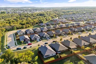 933 Walls Blvd, Crowley, TX 76036 - Photo 5