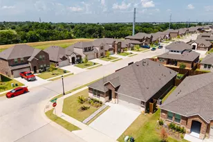 9705 Quail Pointe Rd, Aubrey, TX 76227 - Photo 17