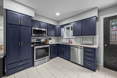 2227 Greenbrier Drive, Irving, TX 75060 - Photo 5