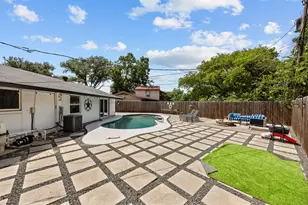 2227 Greenbrier Dr, Irving, TX 75060 - Photo 19