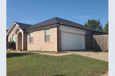 8541 Rainy Lake Drive, Fort Worth, TX 76244 - Photo 3