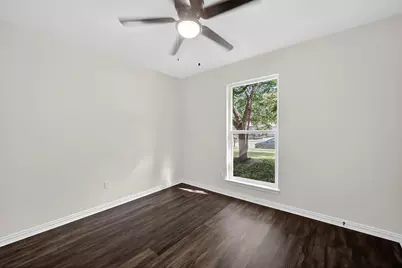 205 Volunteer Drive, Arlington, TX 76014 - Photo 19