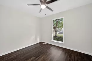 205 Volunteer Dr, Arlington, TX 76014 - Photo 19