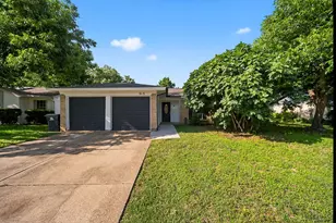 205 Volunteer Dr, Arlington, TX 76014 - Photo 1