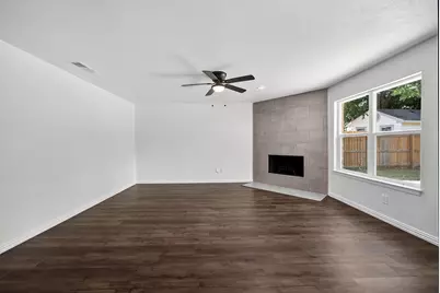 205 Volunteer Drive, Arlington, TX 76014 - Photo 7