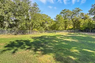 625 E Whitney St, Hamilton, TX 76531 - Photo 27