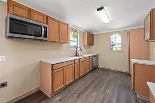 405 Walker St, Eustace, TX 75124 - Photo 7