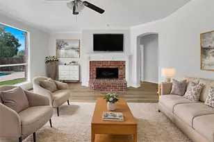 8801 Falcon Crest Dr, McKinney, TX 75072 - Photo 3