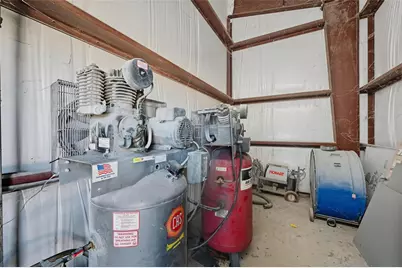 180 E Chapman Drive, Sanger, TX 76266 - Photo 17