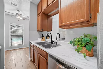 5620 Live Oak Street #104, Dallas, TX 75206 - Photo 11