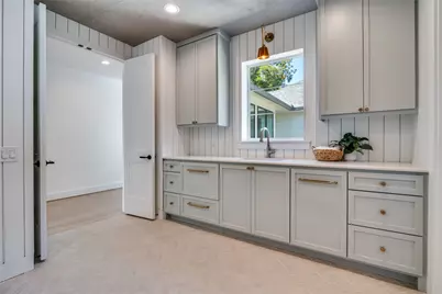 9233 E Lake Highlands Drive, Dallas, TX 75218 - Photo 19