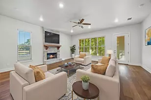 516 Lydia Ln, Granbury, TX 76049 - Photo 3