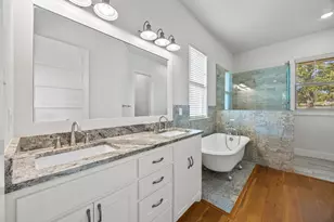 516 Lydia Ln, Granbury, TX 76049 - Photo 13