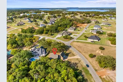 516 Lydia Lane, Granbury, TX 76049 - Photo 3