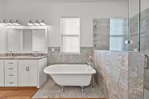 516 Lydia Ln, Granbury, TX 76049 - Photo 11