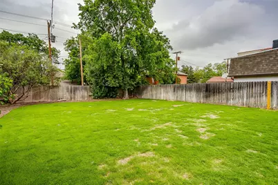 3908 Clarke Avenue, Fort Worth, TX 76107 - Photo 37