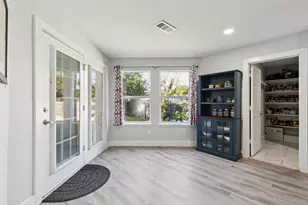 208 Oxford Dr, Roanoke, TX 76262 - Photo 11