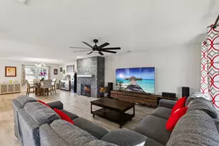 208 Oxford Dr, Roanoke, TX 76262 - Photo 5