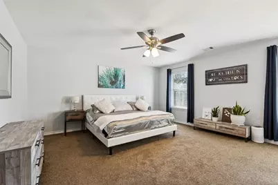 208 Oxford Drive, Roanoke, TX 76262 - Photo 13