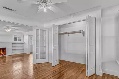 2109 Ashland Avenue, Fort Worth, TX 76107 - Photo 9