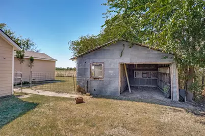 7165 County Road 1232, Godley, TX 76044 - Photo 5