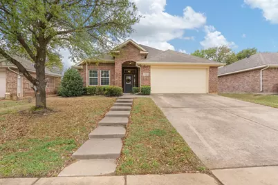 1002 Hidden Oaks Drive, Burleson, TX 76028 - Photo 1