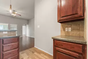 1002 Hidden Oaks Dr, Burleson, TX 76028 - Photo 13