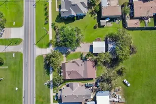 305 W Main St, Gunter, TX 75058 - Photo 7