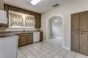 317 W Main St, Italy, TX 76651 - Photo 15