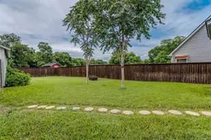 317 W Main St, Italy, TX 76651 - Photo 25
