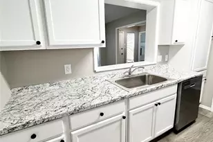 2201 Seville Ct, Dalworthington Gardens, TX 76013 - Photo 9