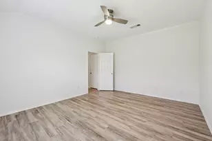 906 Creekview Dr, Waxahachie, TX 75165 - Photo 25
