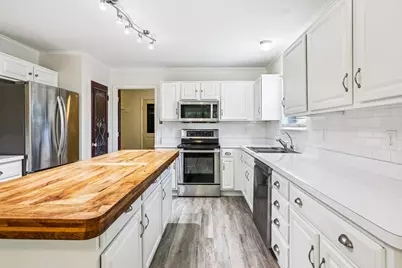 906 Creekview Drive, Waxahachie, TX 75165 - Photo 15